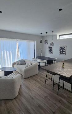 Golf en Sant Cugat - Elegante Apartamento para 3 con WiFI y AC a 20 min de Barcelona