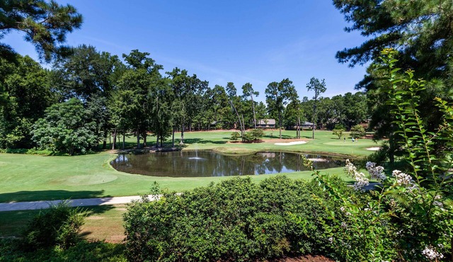 Golf front home with 8 beds