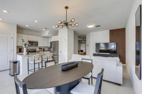 Golf Getaway 6 Mi to Coast: Palm Beach Convenience