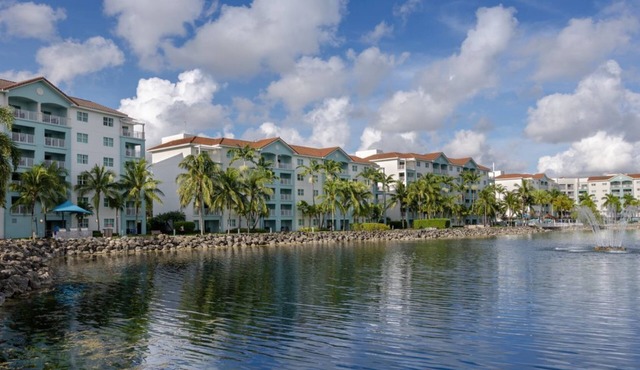 Golf Haven Marriott's Villas at Doral - 2BR Villa - Full Resort - Sleeps 8