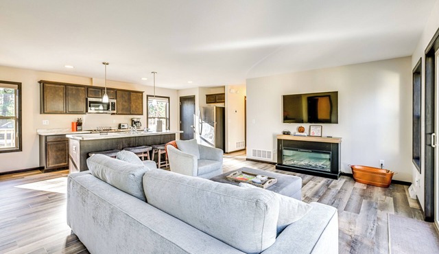 Golf, Hike & Boat: Home w/Fire Pit in Friendship
