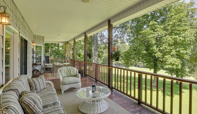 Golf, Hike & Explore: Blue Ridge Mtn Haven w/Deck