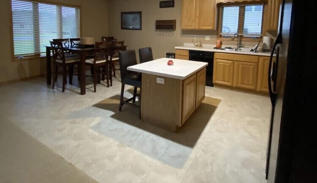 Golf/Hunting/Fishing/ATV Retreat. One level home