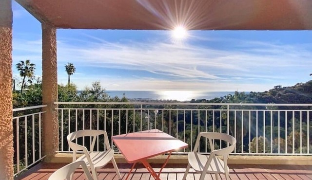 Golf Juan - Vallauris/Exceptional south-facing sea view