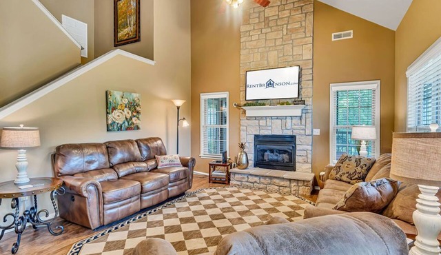 Golf Lover's Paradise-Course OnSite-Games-$400 of Daily Tickets-Near Silver Dollar City