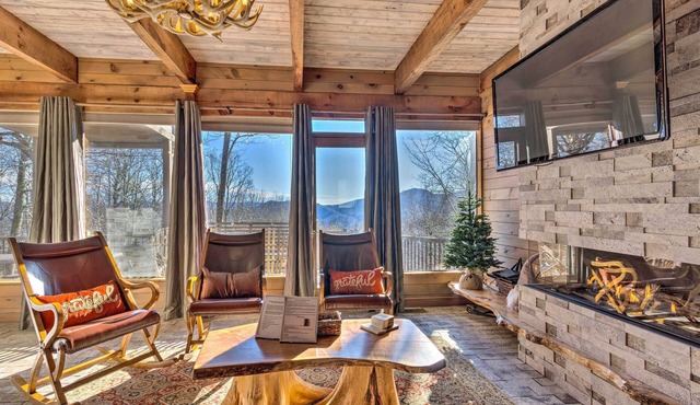 Golf, Sauna, Creek: Spectacular Smoky Mtn-View Gem
