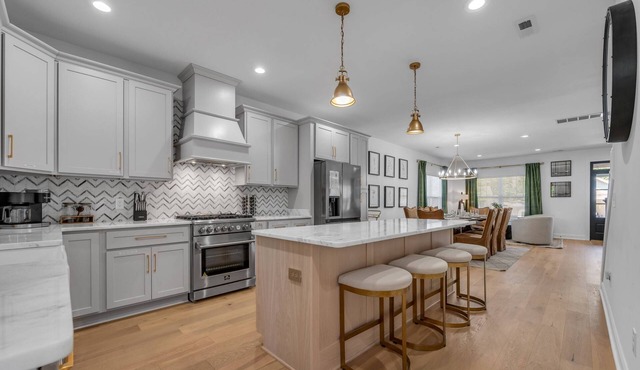 Golf Simulator | Hot Tub | Game Room | Pool Table