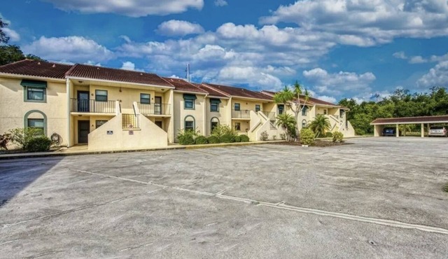 Golfer and sun lover’s Punta Gorda vacation retreat, 2 beds, 2 baths