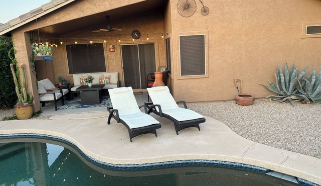 Golfer's Paradise!-On Johnson Ranch Golf Course with pool!