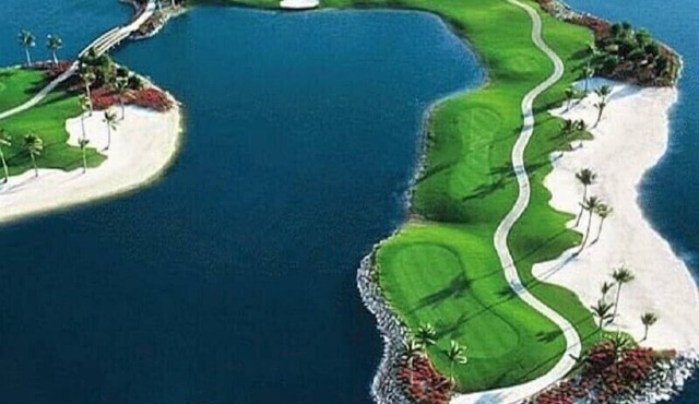Golfer's Paradise in Naples, FL. 2/2 is located in the heart of Lely Golf Resort