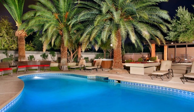 Golfers Paradise w/Pickleball & Heated Pool & Spa!