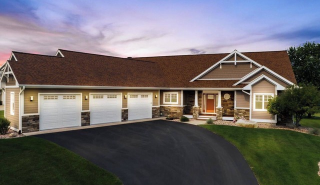 Golfing, Equestrian Shows, Sunsets & Kid Friendly!
