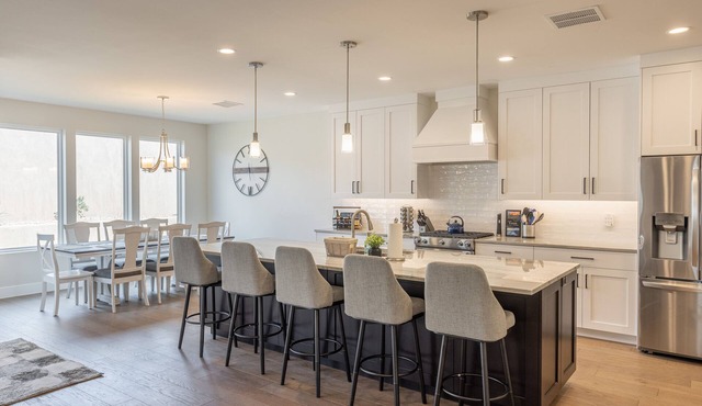Golfside 4BR - 3 King Suites, w/Hot Tub & Firepit