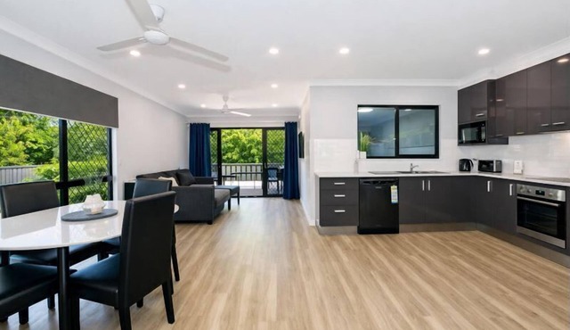 Golfside Haven 2 Bedroom Duplex with Golf Course