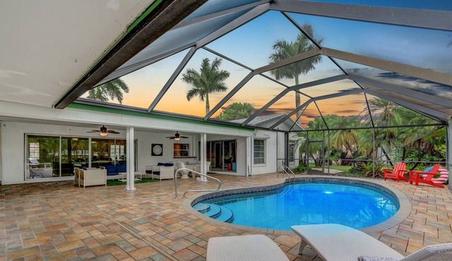 Golfview 2 - lakeside & private pool