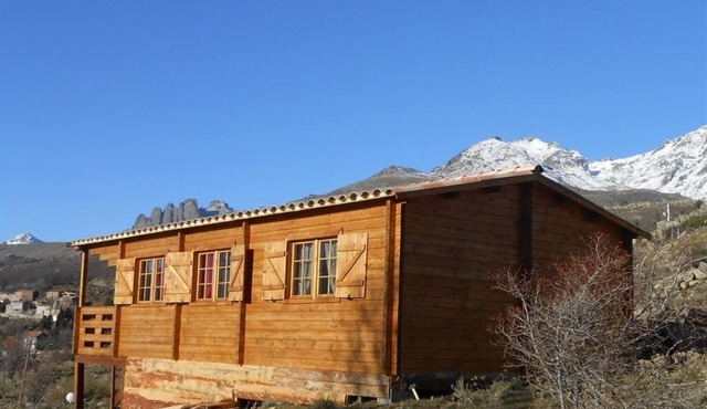GOLO - 2 bedroom chalet with private bathroom