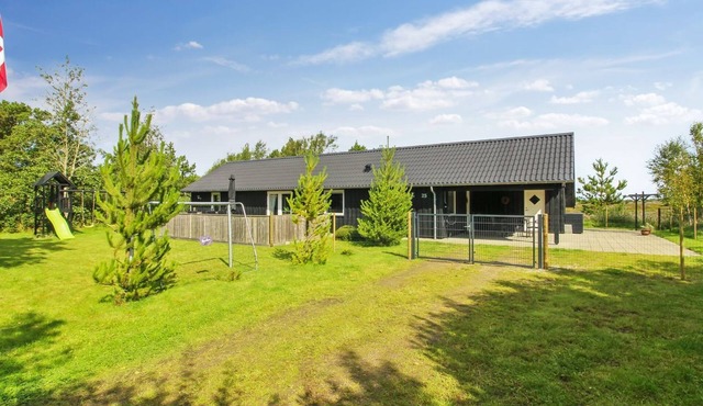 "Golubinka" - 2.5km from the sea by Interhome