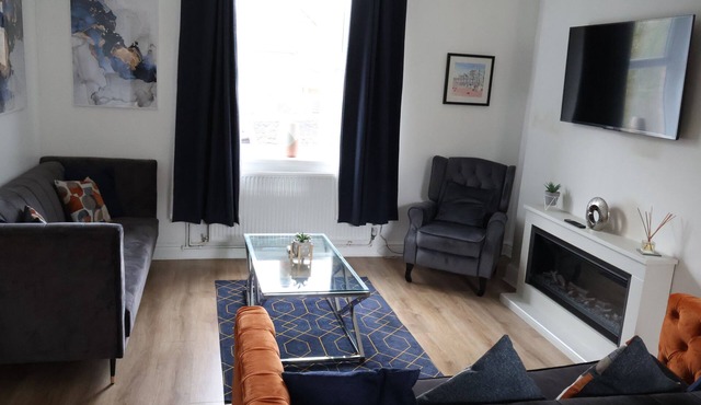 Golwg-y-Mynydd - Mountain View