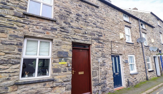 GOLYGFA'R ORSAF SNOWDONIA NATIONAL PARK, pet friendly in Bala