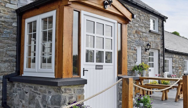 Golygfar Mynydd - Mountain View