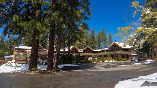 Gondola Lodge with 5-dollar Beach Voucher