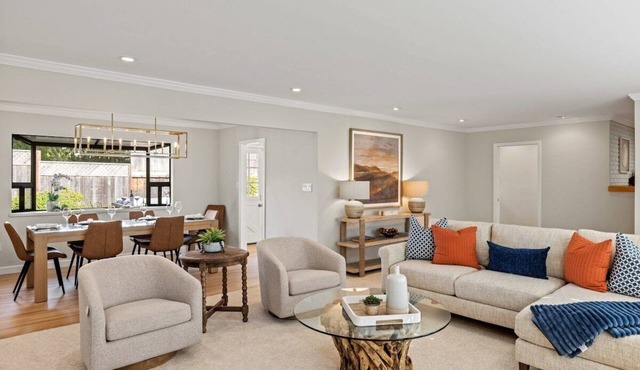 Gone Coastal 3BR 3BA all En Suite/Walk to Beach