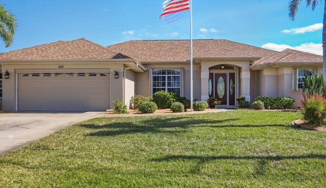 Gone Coastal - fishing dock and beautiful canal views