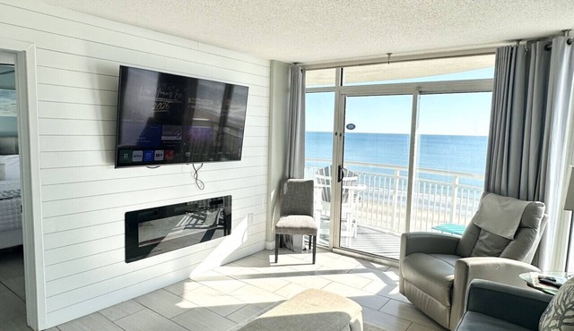 Gone Coastal/Prime Location