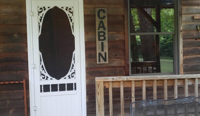 Gone Fishing Cabin & Zipline Retreat