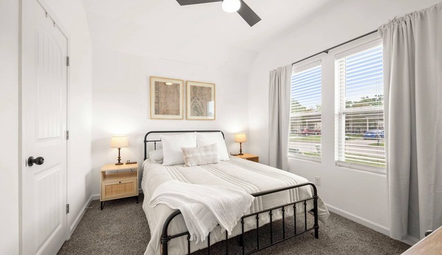 Gonzales Work+Stay House near HWY 30/44 & I-10