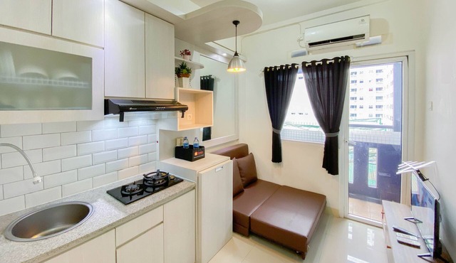 Good Choice And Homey 2Br At Green Pramuka City Apartment