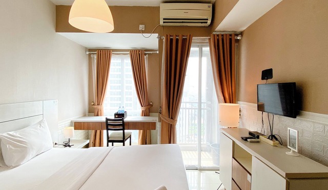 Good Deal And Restful Studio Grand Dhika City Apartment