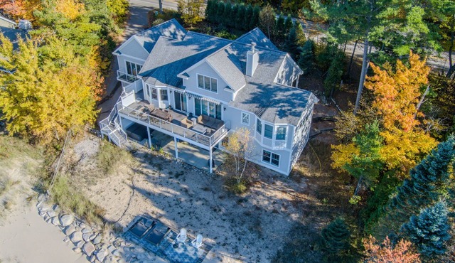 Good Harbor Bay beach 7 bedroom Retreat w 122 ft private Lake Michigan Frontage