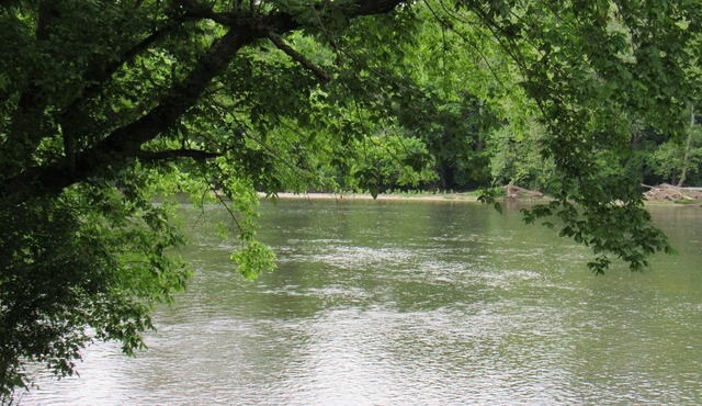 Good Mill Riverfront Cottage