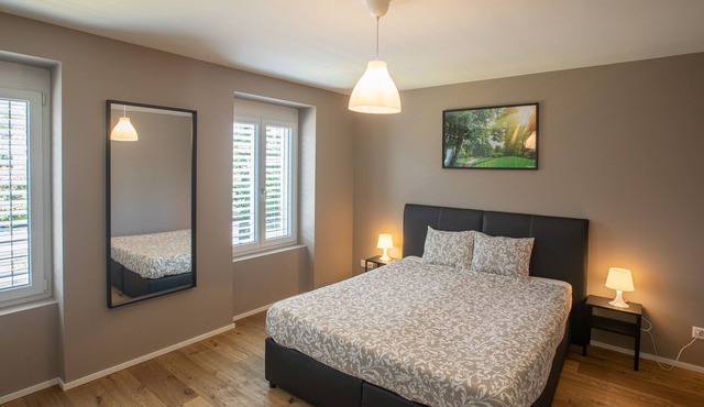 Good Night Apartments