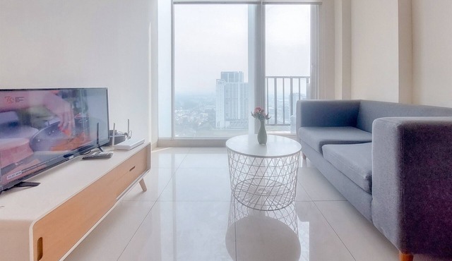 Good Place And Homey 1Br At Tree Park City Bsd Apartment