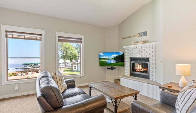 Good Times, Great Lake | Bay Colony Condo | Sleeps 8