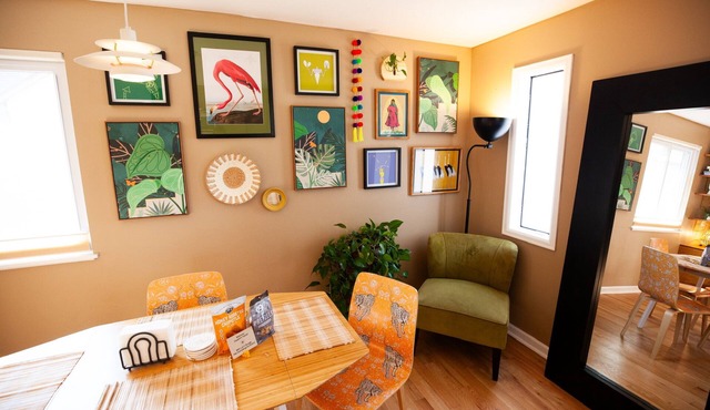 Good Vibe Bungalow w/Hot Tub + Fire Pit + Fenced Yard. Heart of Old Town