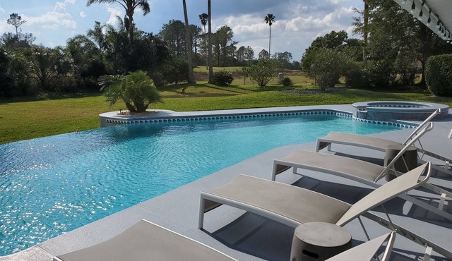Good Vibes at Swiss | 3 Bed, 3 Bath