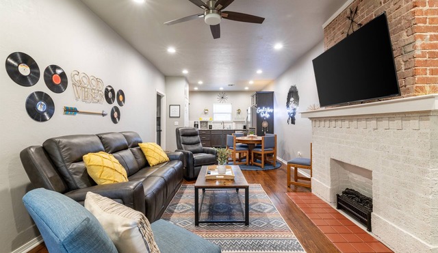 Good Vibes Chickasha | Fiber WIFI | W/D | NEW!