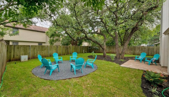 `Good Vibes Roll` Pet-friendly! Near Domain!