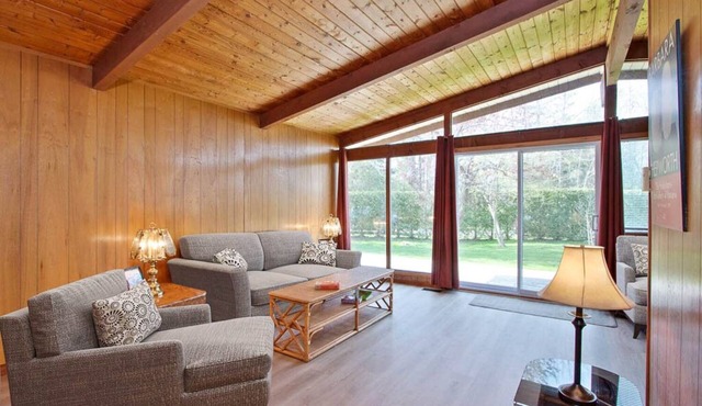 Good Vibrations, Large yard, close to Beach