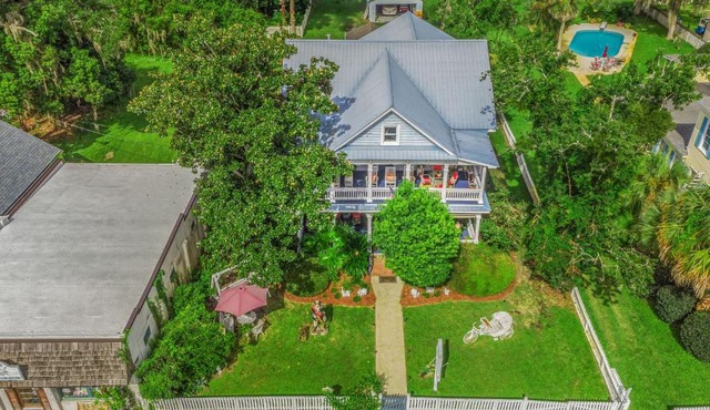 Goodbread House Bed and Breakfast