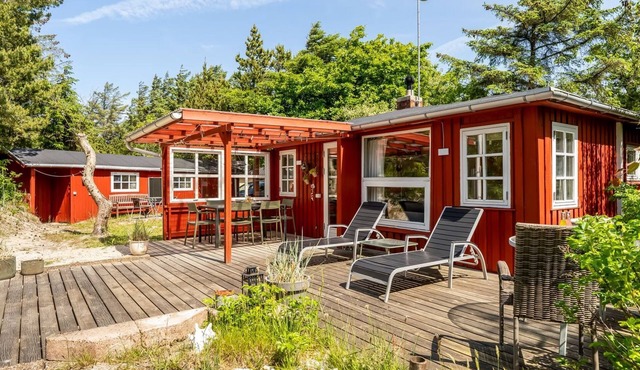 "Goodje" - 400m from the sea by Interhome