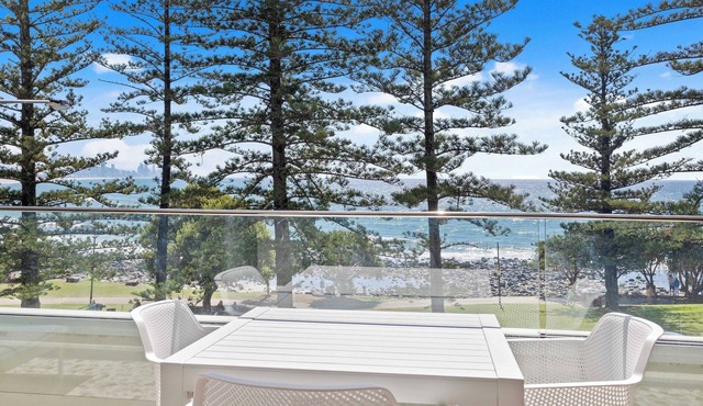 Goodwin Towers 10, Burleigh Heads.