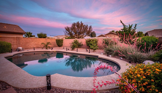 Goodyear, AZ full home with heated pool and spa and desert oasis back yard!