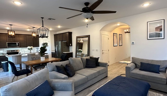 Goodyear Retreat + Great Golf Location