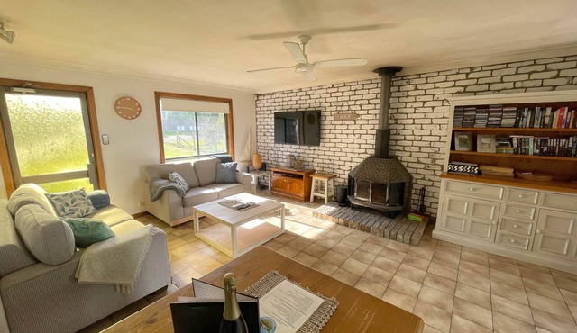 Goolwa Beachfront: Pet Friendly, Fireplace, WiFi, Sand Dunes, The best location in Goolwa Beach