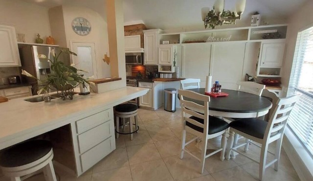 gooPalace : 3br/2ba - nice to work, play & relax