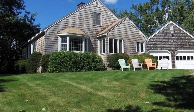 Goose Rocks Beach- Walk to Beach 3 BR/2 Bath- Avail in November & December 2025